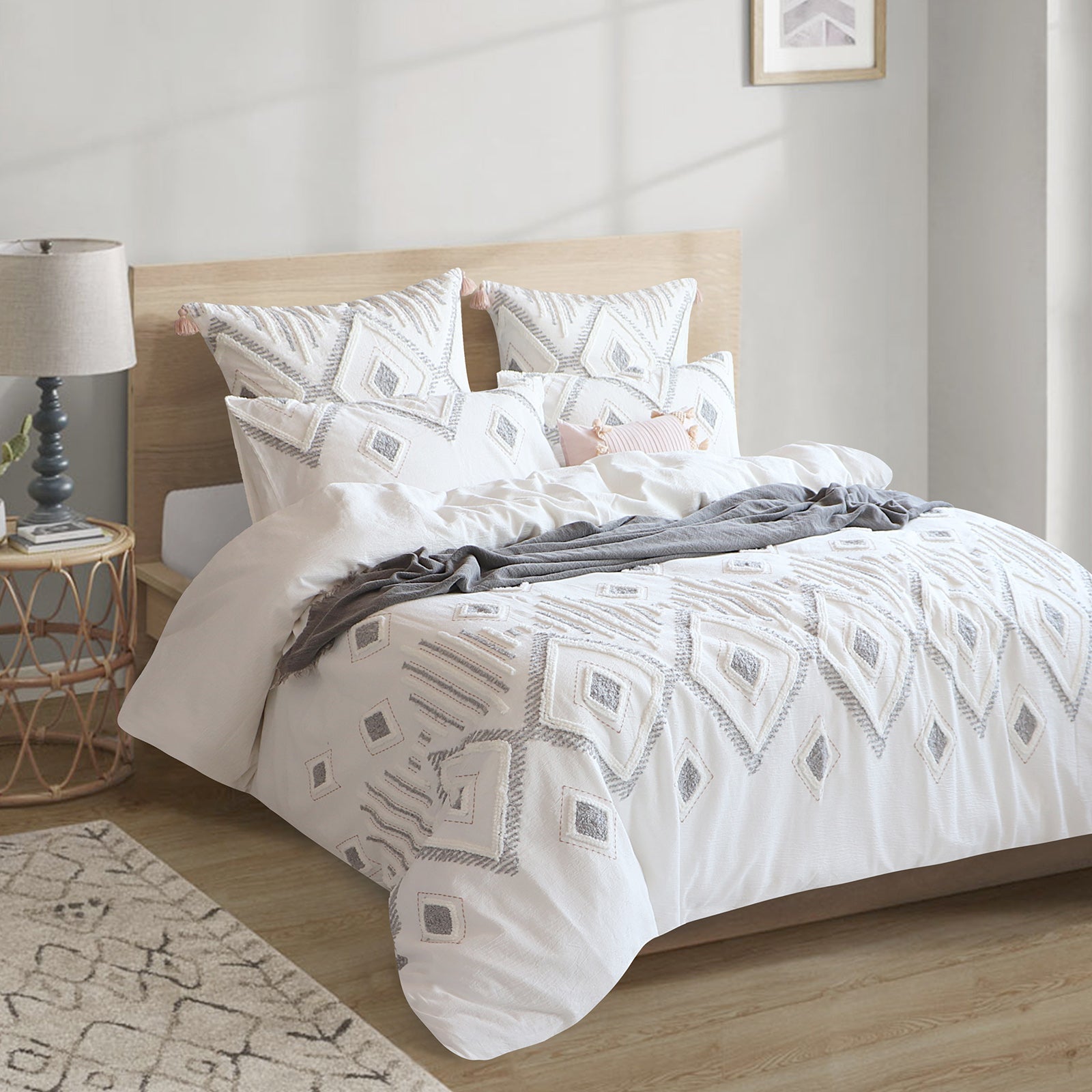 Zuma Stone Washed Tufted Quilt Cover Set White-1