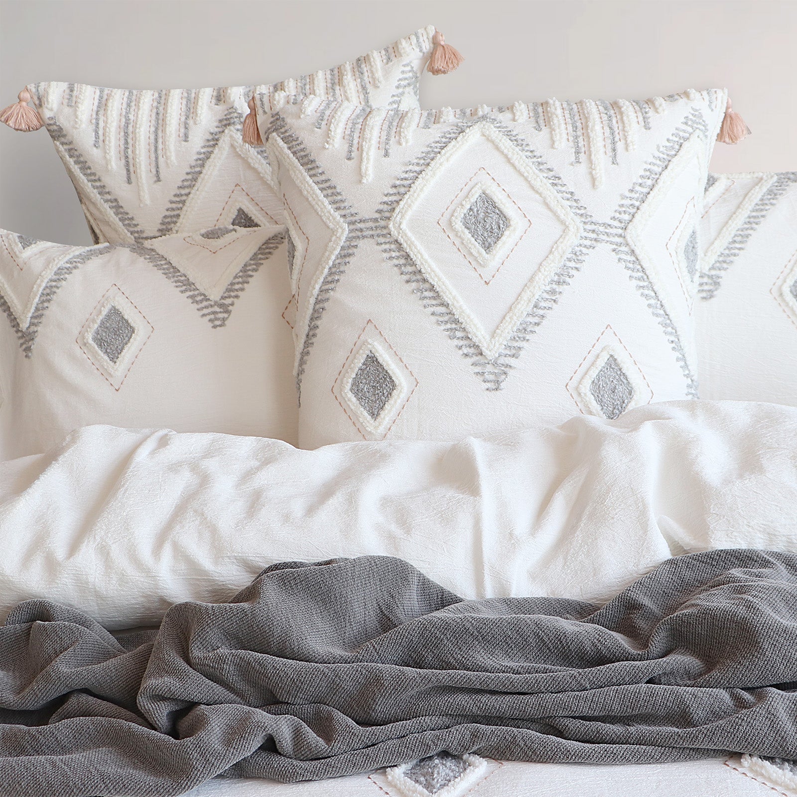 Zuma Stone Washed Tufted Quilt Cover Set White-2