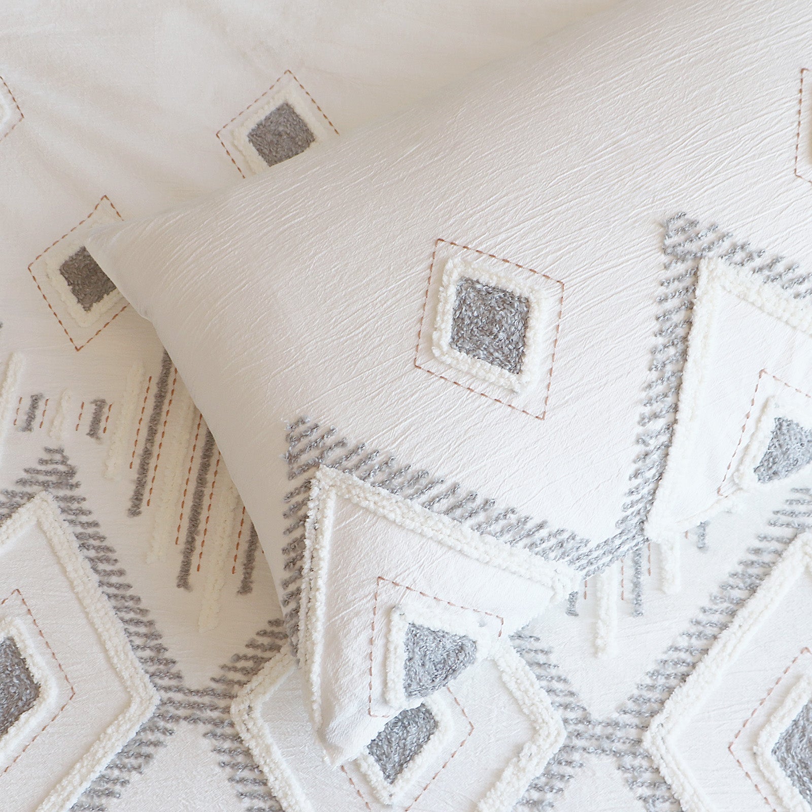 Zuma Stone Washed Tufted Quilt Cover Set White-3