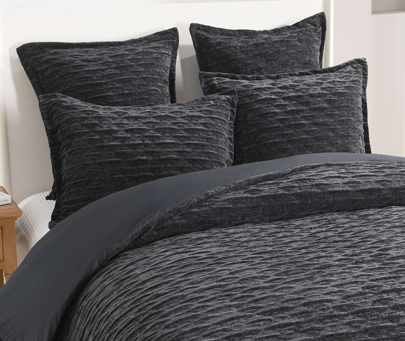 Charlotte Quilt Cover Set Jacquard Onyx-1
