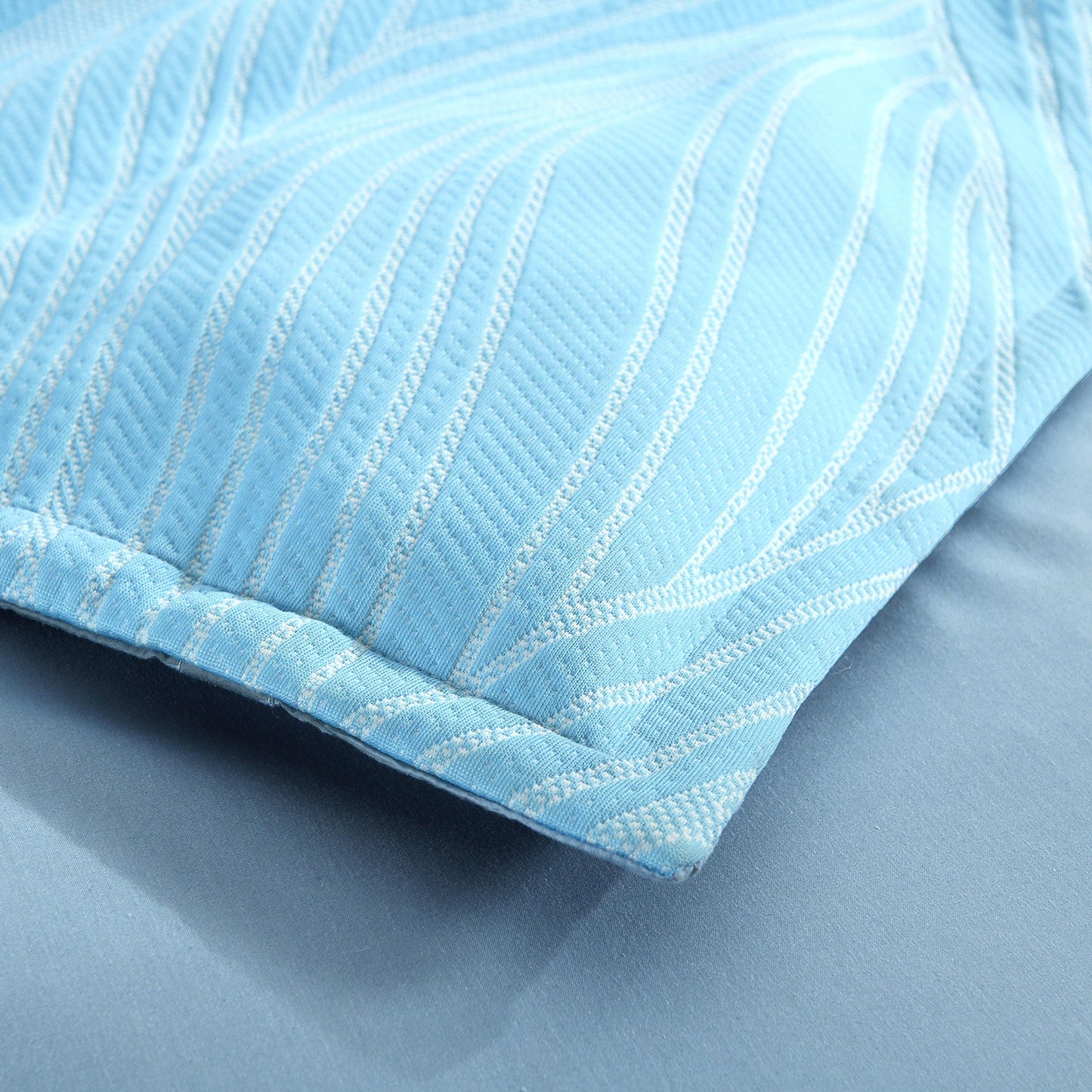 Oscillate Jacquard Quilt cover set Sky-3