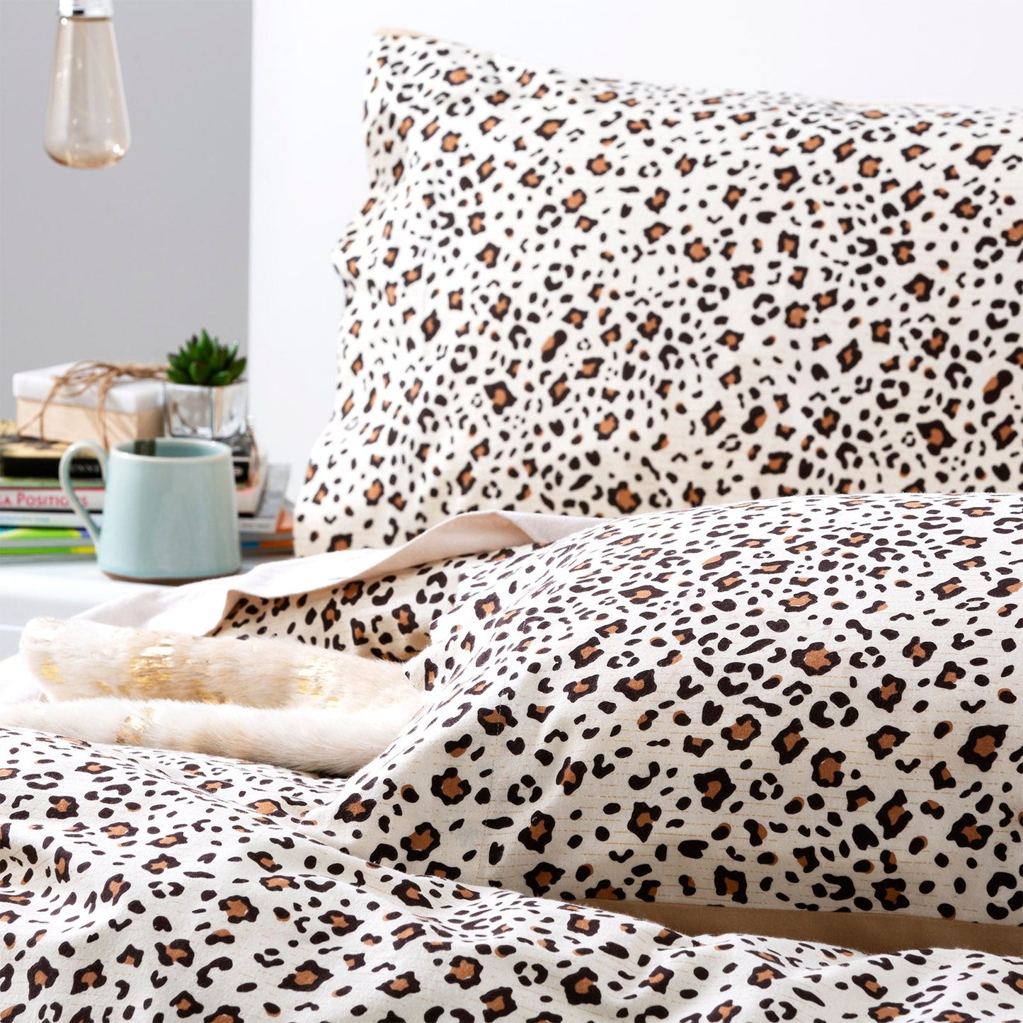 Flannelette Quilt Cover set- Snow Leopard