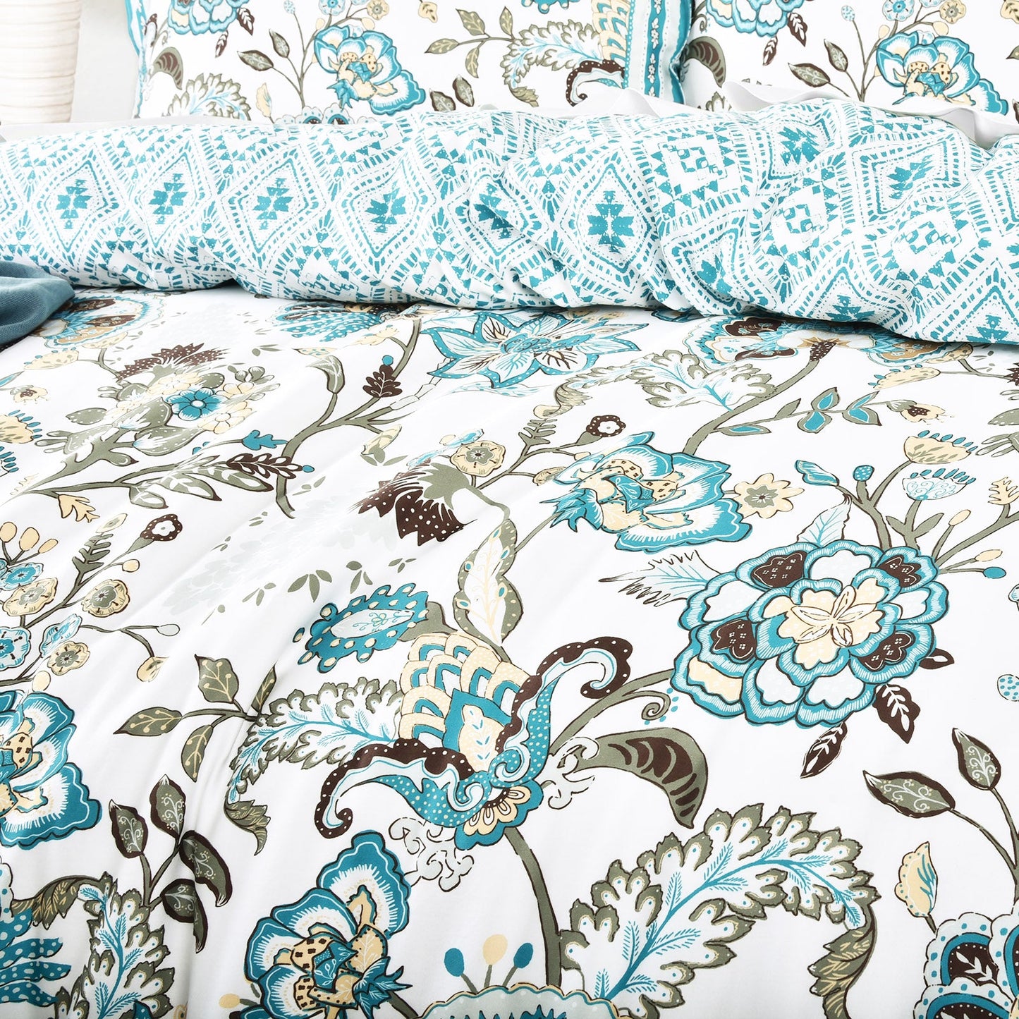 Anaya Quilt Cover Set 300 Thread Count Cotton Reversible-2