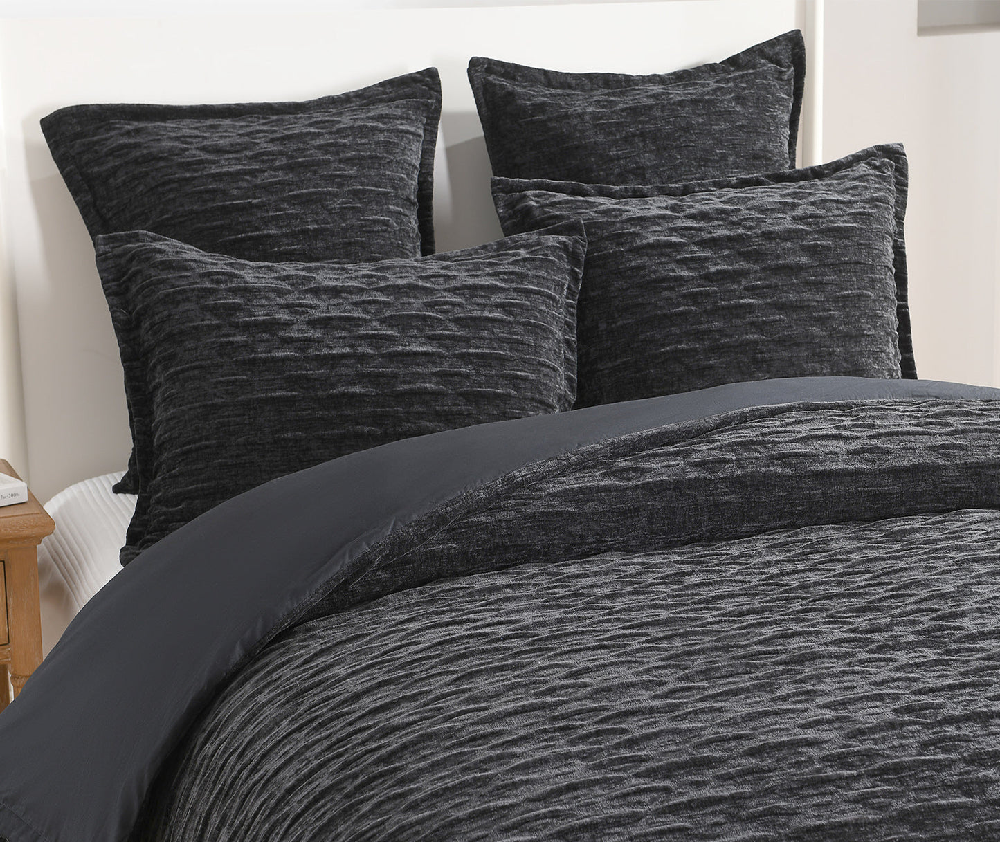 Charlotte Quilt Cover Set Jacquard Onyx-1